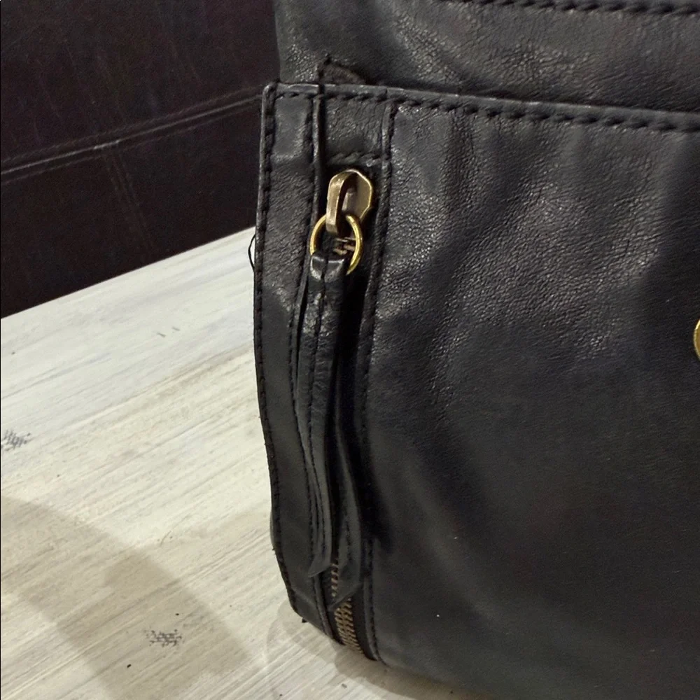 Vintage Fossil Black Leather Crossbody Bag